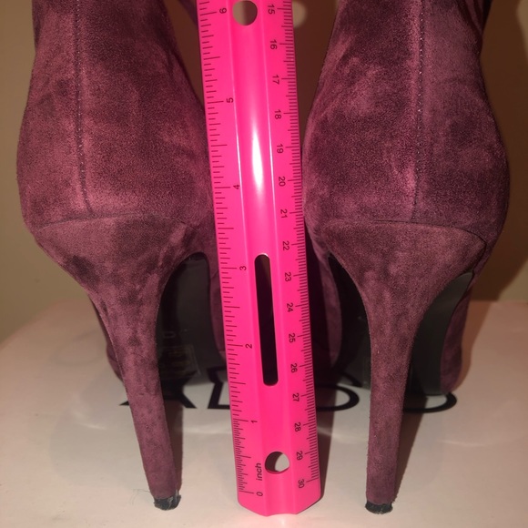 Aldo; suede lace-up bootie; very nice, classy and comfortable; very soft - Picture 11 of 15